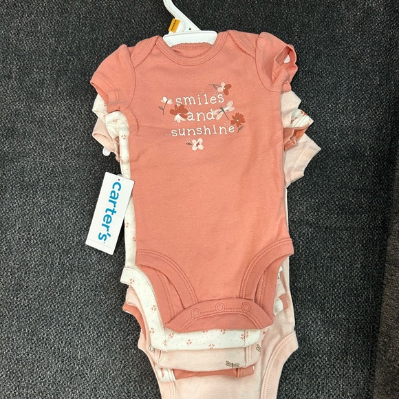 New Carters original bodysuits for newborn/infants. 6-9 pounds - Picture 2 of 7